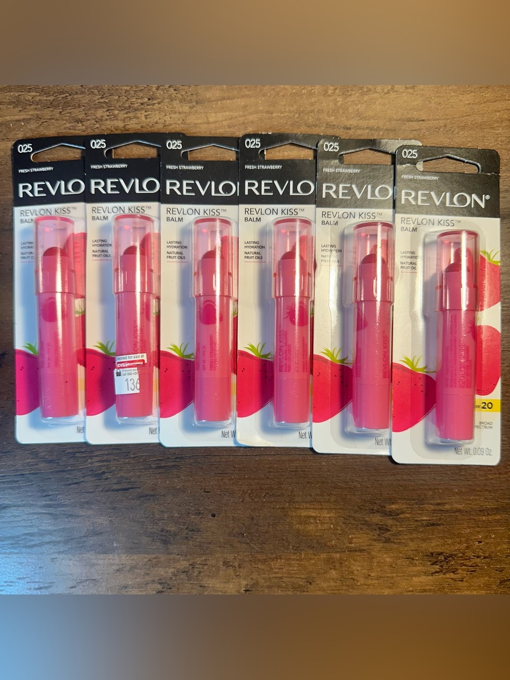 REVLON KISS BALM LASTING HYDRATION ~LOT OF 6 #025 FRESH STRAWBERRY~ SPF20 NEW